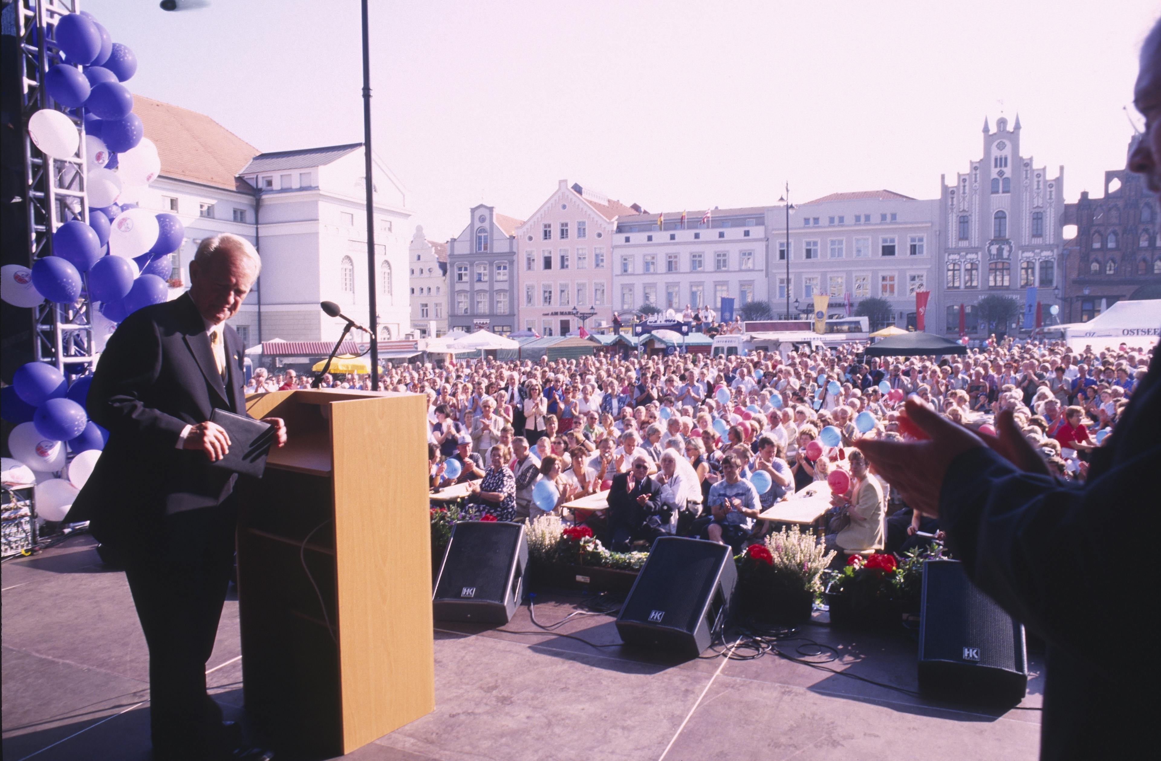 Tag des offenen Denkmals in Wismar 1999 mit Johannes Rau