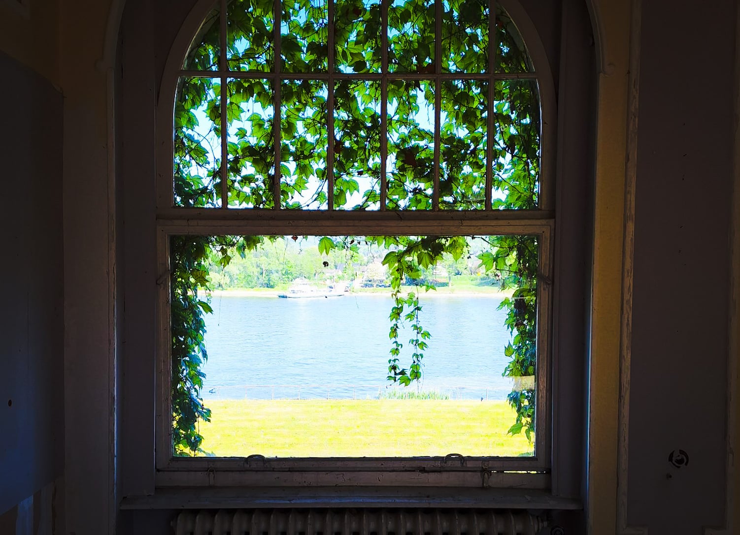 BlogBeitrag 01 Hotelrettung Bellevue-Fensterblick BlogBeitrag 01 Hotelrettung Bellevue-Fensterblick