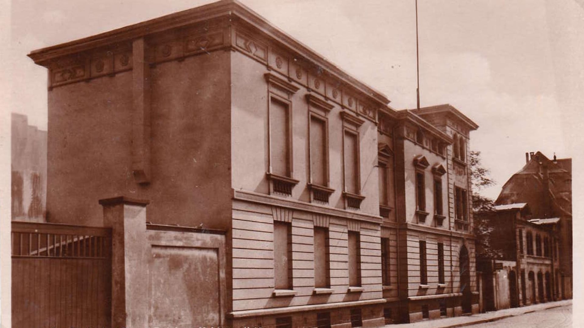 Fotoquelle: Zur Deutschen Burg